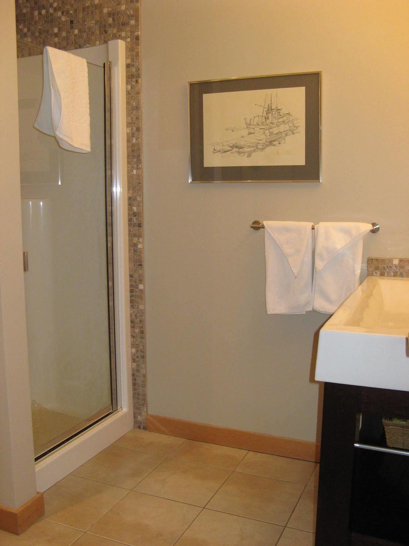 Cormier'S Studio Guest Suites Penticton Bagian luar foto